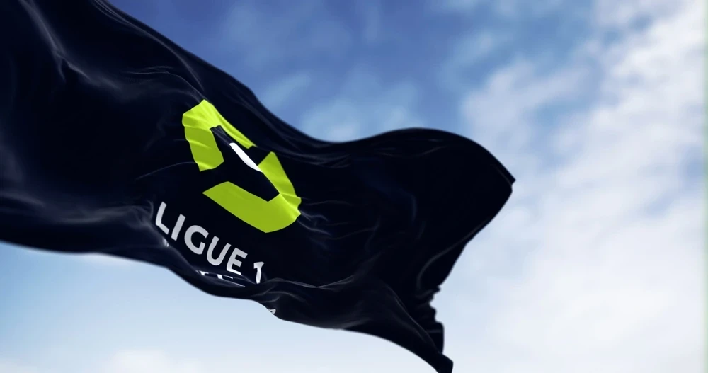 Toulouse pobiło transferowy rekord. Thomas Jørgensen dołącza do klubu Ligue 1 - logo 3 flaga